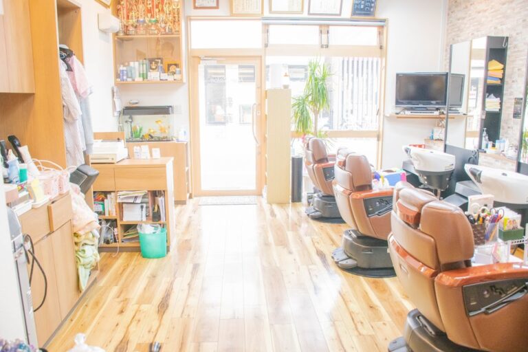 ヘアーサロン新華