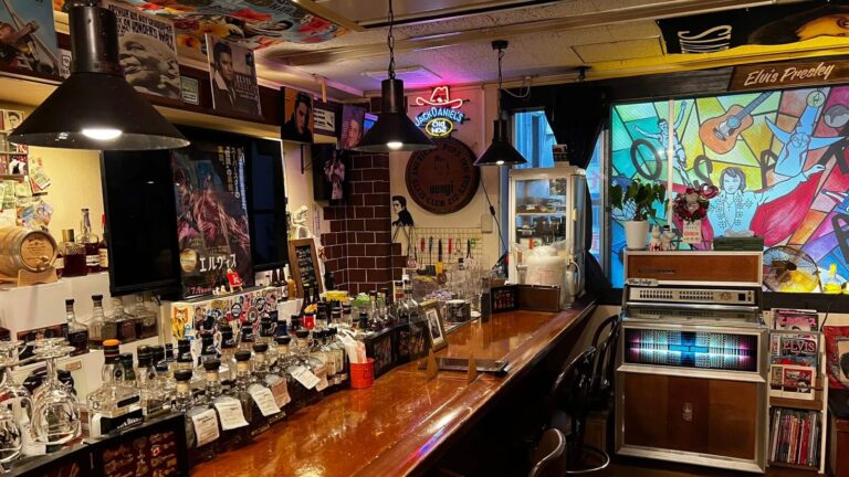 ロックカフェUSA★GI｜道頓堀4階のジュークボックスとオールディーズ